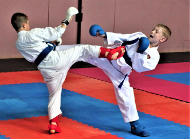 Детей из Владимирской области приглашают на бесплатные пробные тренировки по каратэ
